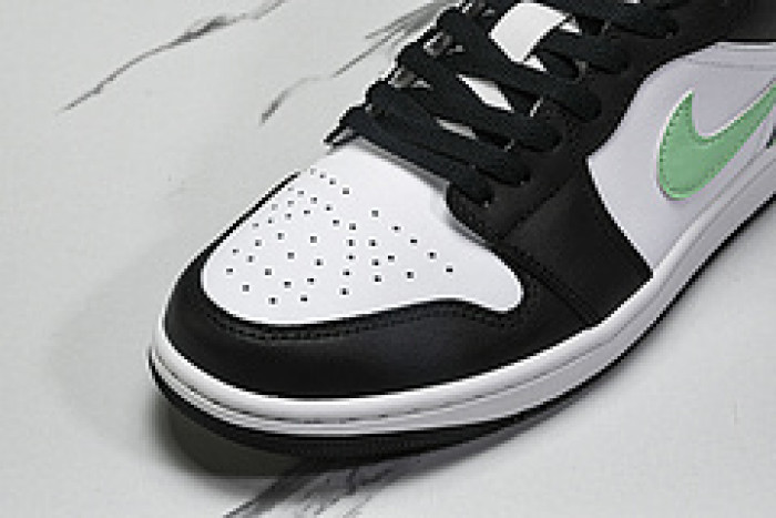 Air Jordan 1 Low 553558-131