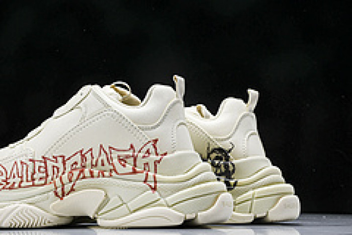 BL TRIPLE S TRAINERS 536737 W2FAY 9016