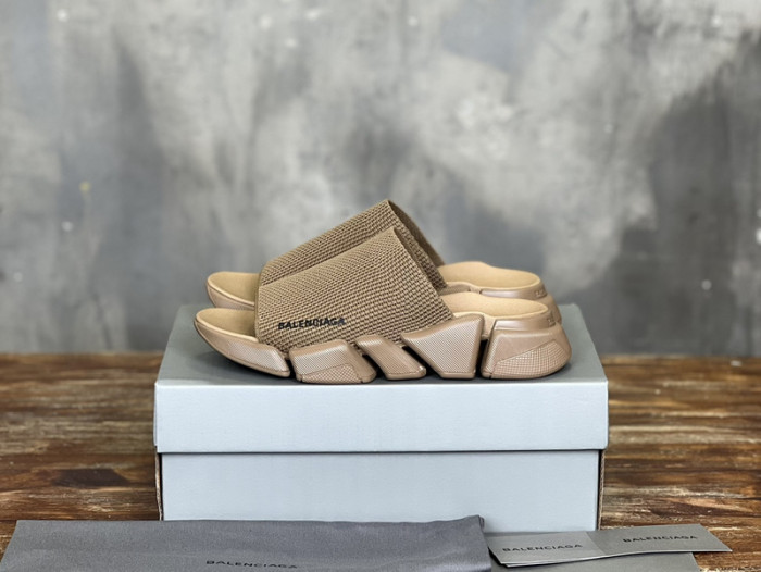 BLEN DESIGNER SLIPPERS