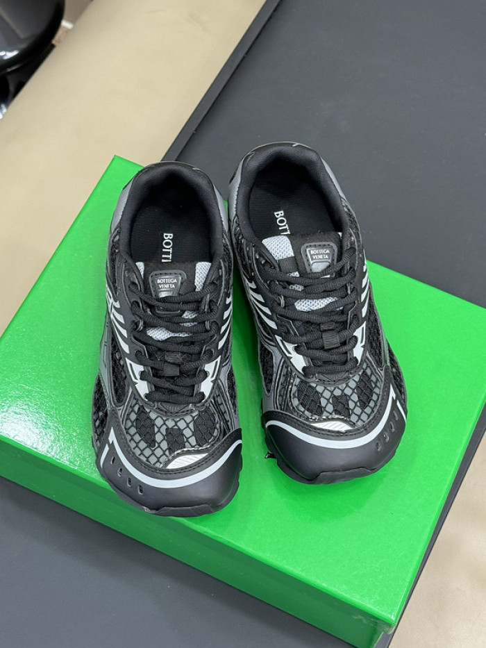 BOTTEGA VENETA SNEAKER