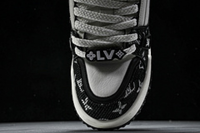 L&V SNEAKERS
