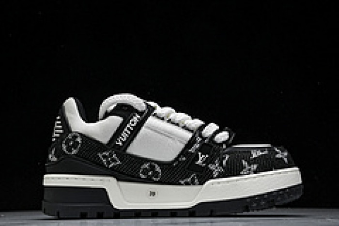 L&V SNEAKERS