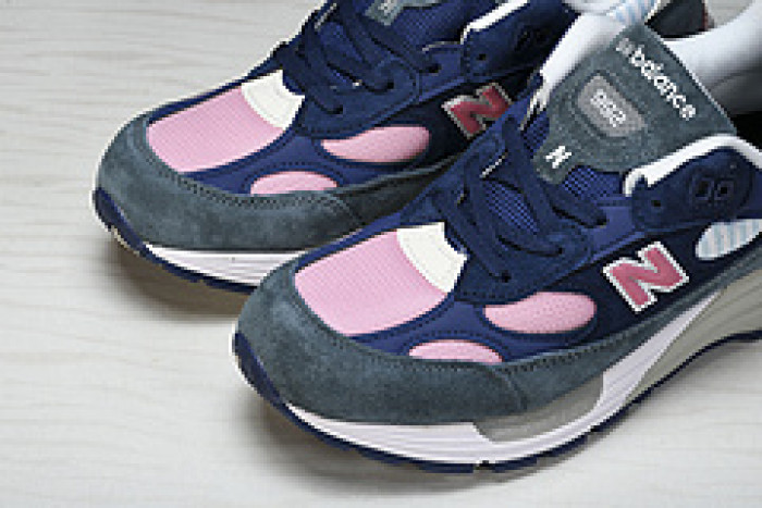 New Balance M992NT