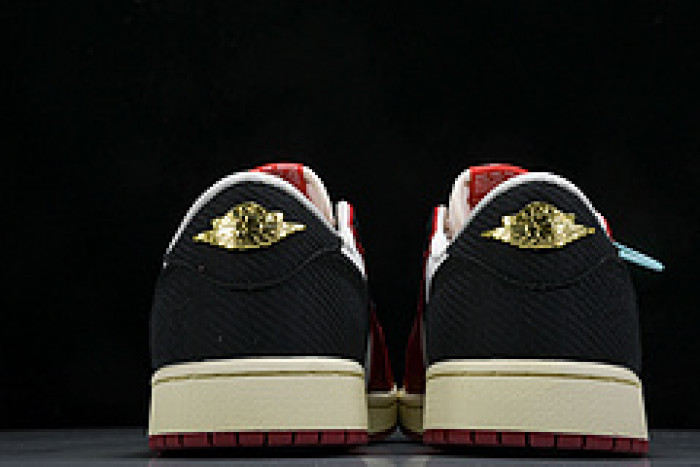 Jordan 1 Retro Low OG Trophy Room Away FN0432-100
