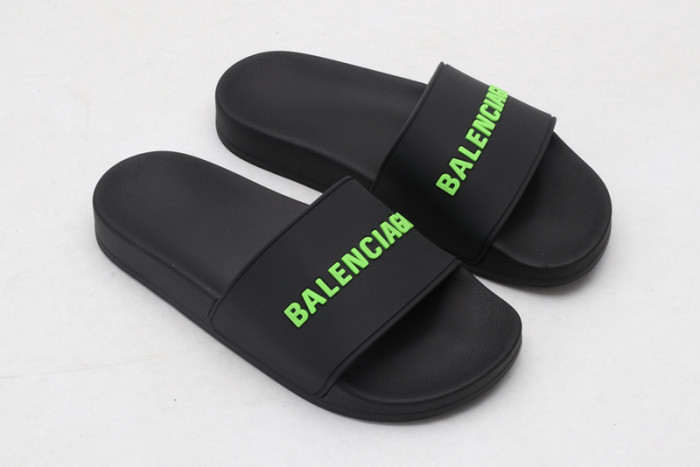 BLEN DESIGNER SLIPPERS