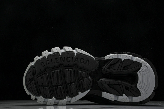 BLEN Track W2FSC 1081