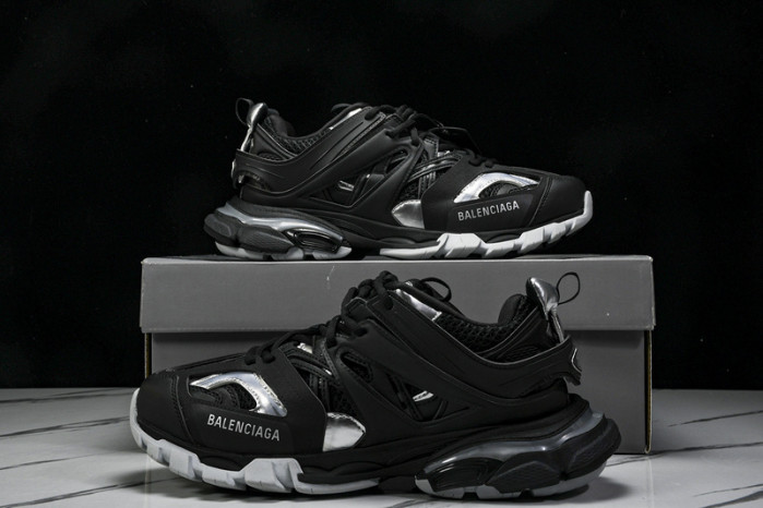 BLEN Track W2FSC 1081