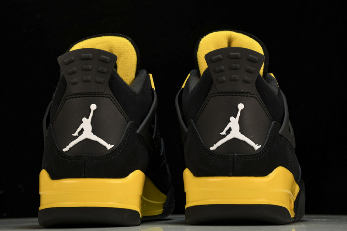 Jordan 4 Retro Thunder (2023) - DH6927-017