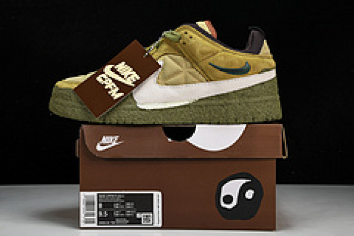 Cactus Plant Flea Market x Nike Dunk Low DM0430-700