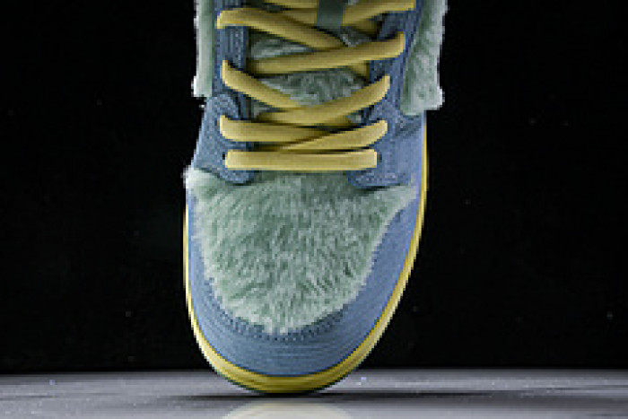 Verdy x Nike SB Dunk Low “Visty” FN6040-400