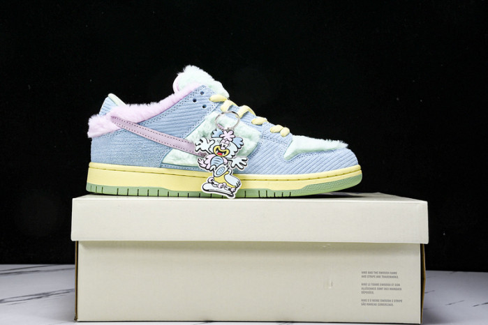Verdy x Nike SB Dunk Low “Visty” FN6040-400
