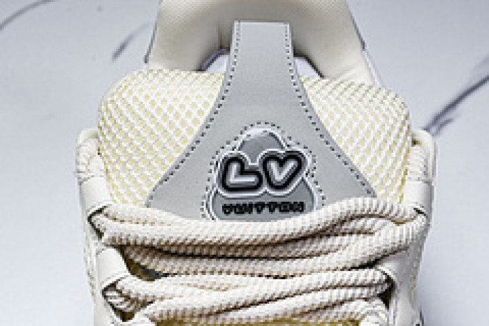 L&V SNEAKERS