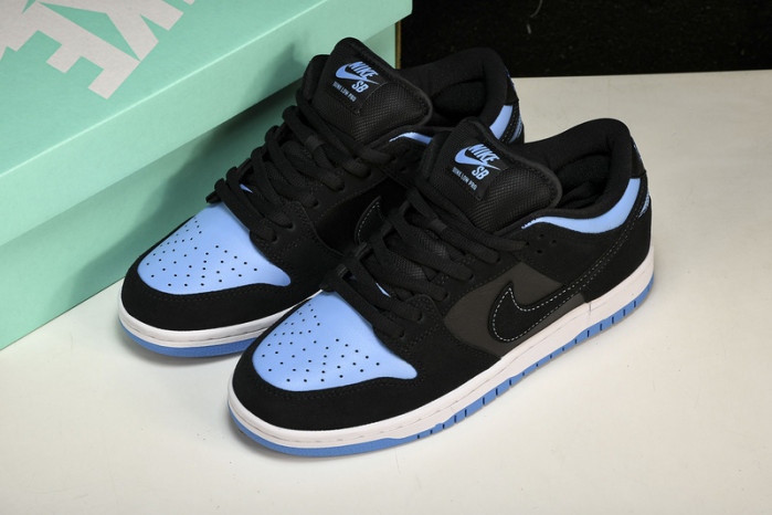 NK Dunk SB Low“Sub Zero” 304292-048