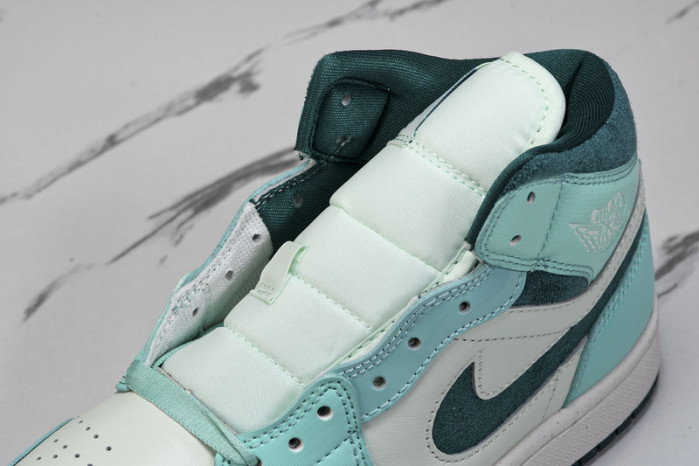 WMNS Air Jordan 1 Mid“Bleached Turquoise” DZ3745-300