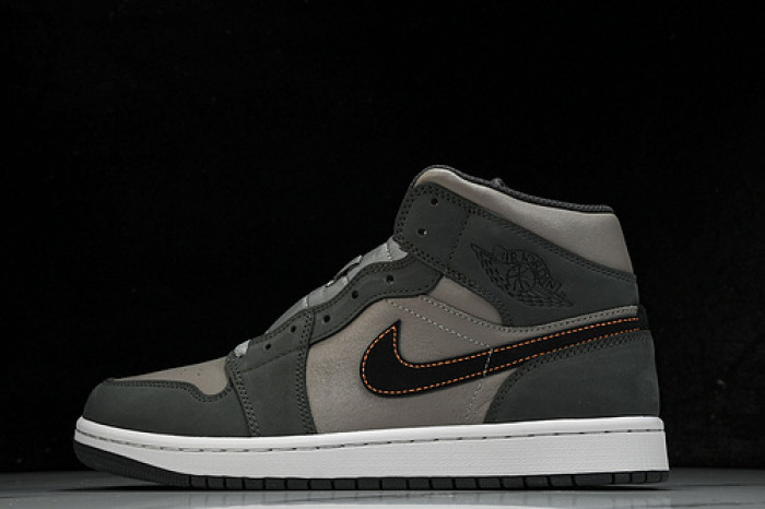 Air Jordan 1 Mid FQ8338-017