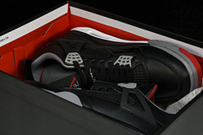 Air Jordan 4“Bred Reimagined” FV5029-006