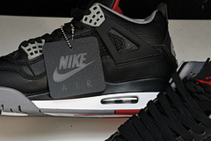 Air Jordan 4“Bred Reimagined” FV5029-006