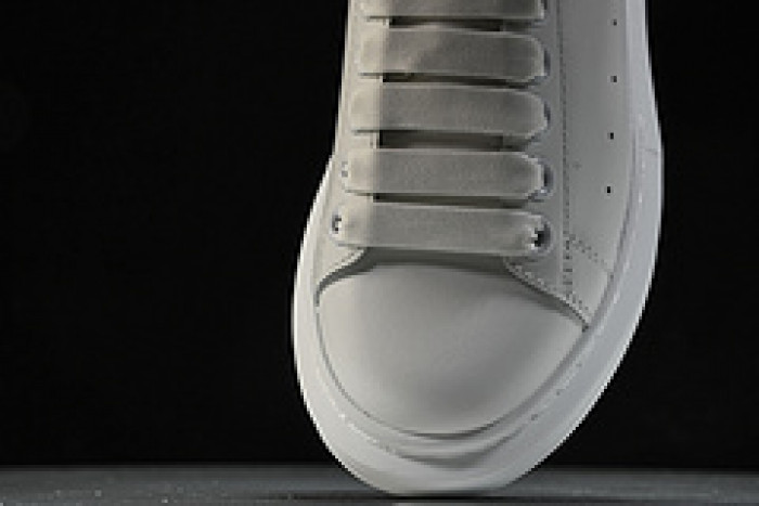Alexander McQueen sneaker