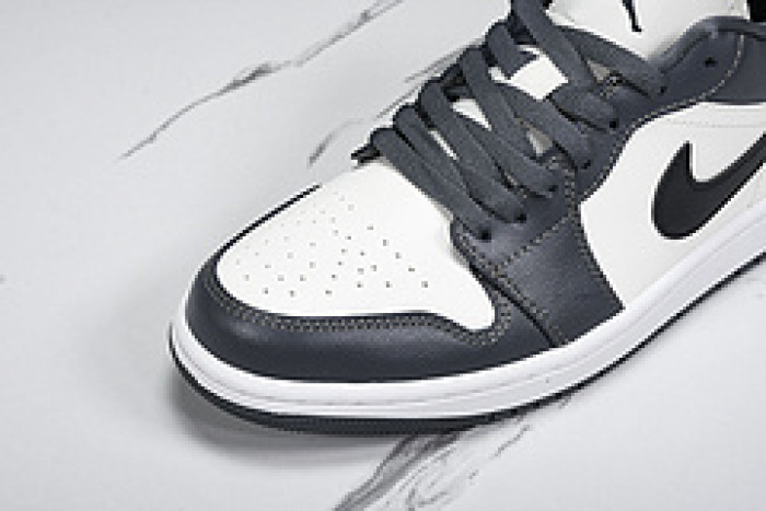 Air Jordan 1 Low DC0774-102