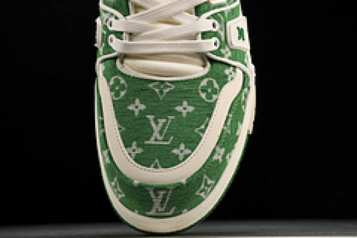 L&V SNEAKERS
