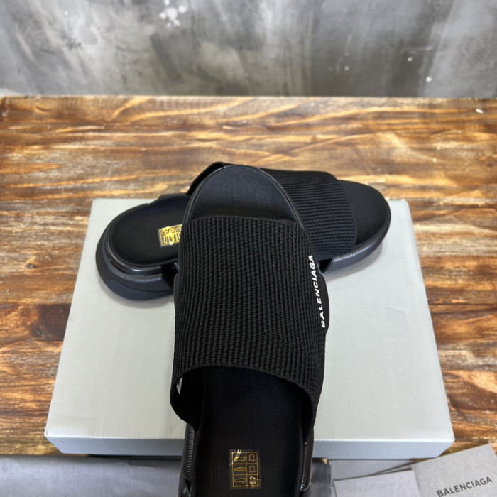 BLEN DESIGNER SLIPPERS