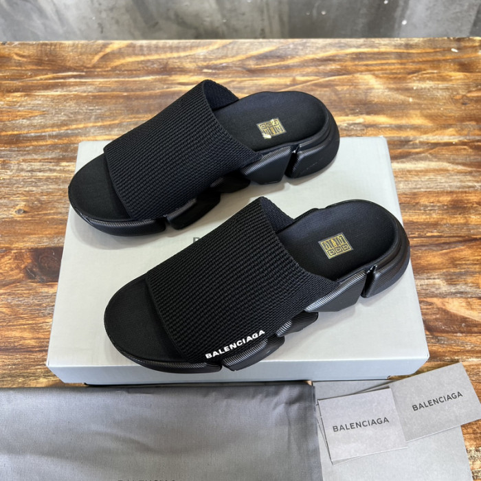 BLEN DESIGNER SLIPPERS