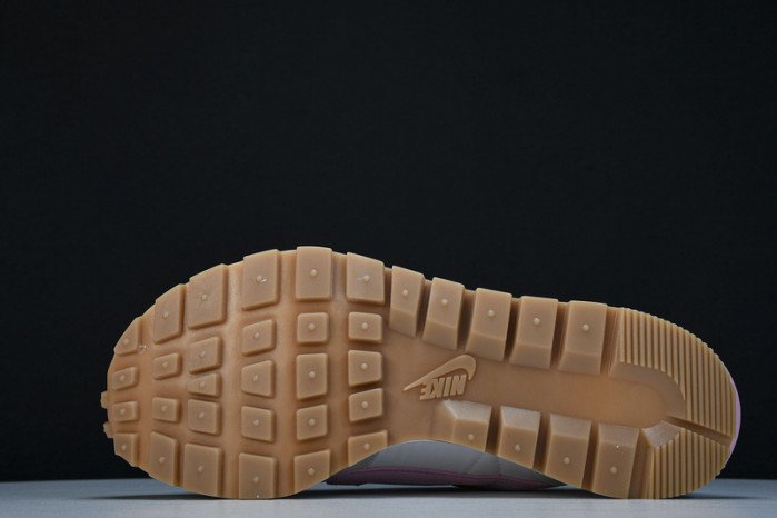 Sacai x Nk VaporWaffle 3.0 DD1875-116