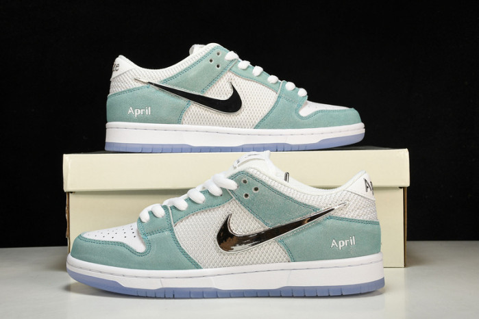 APRIL SKKATEBOARDS x NK SB Dunk Low FD2562-400