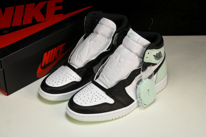 Air Jordan 1 Retro High OG NRG 61428 100