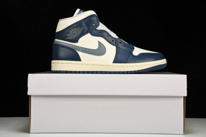 WMNS Air Jordan 1 Mid“Sky J French Blue” BQ6472-414