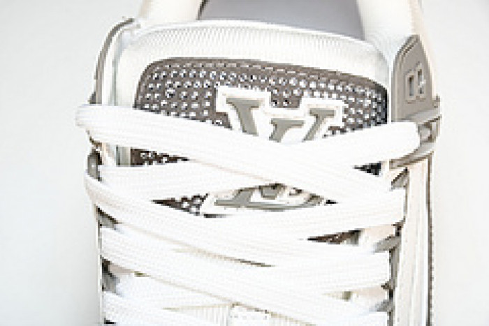 L&V SNEAKERS