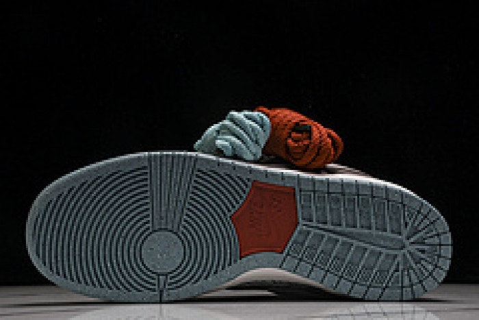 Nike SB Dunk Low “Big Money Savings” FZ3129-200