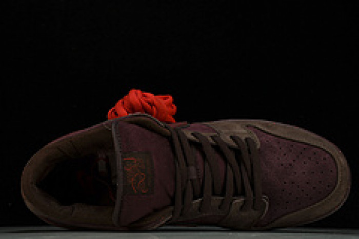 NK SB Dunk Low FN0619-600