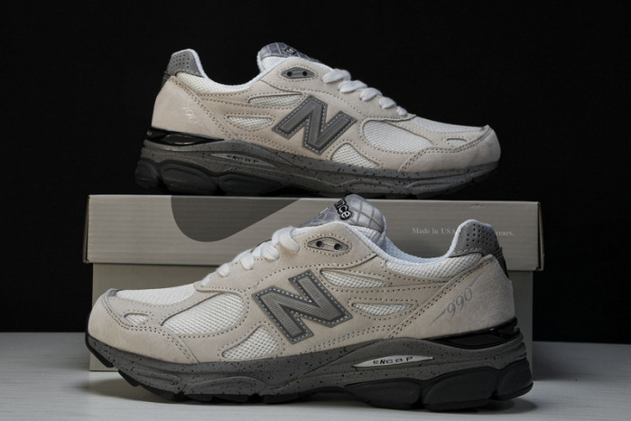 New Balance M990BY3