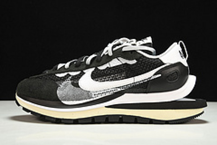 Nike Vaporwaffle Sacai Black White CV1363-001