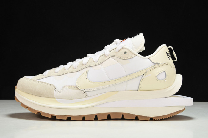 Nike Vaporwaffle Sacai Sail Gum - DD1875-100
