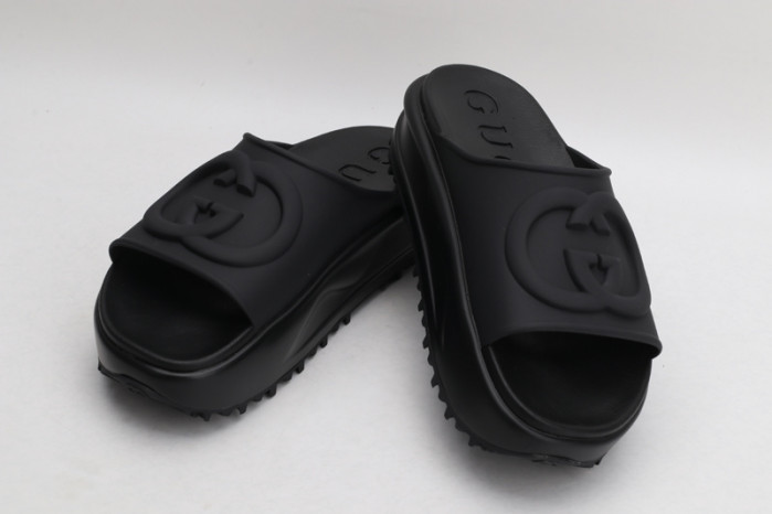 G DESIGNER SLIPPERS
