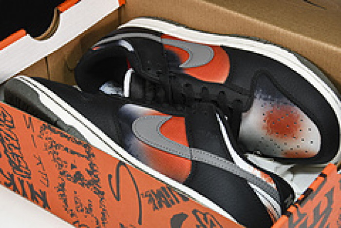 Nike Dunk Low Graffiti Black Red - DM0108-001
