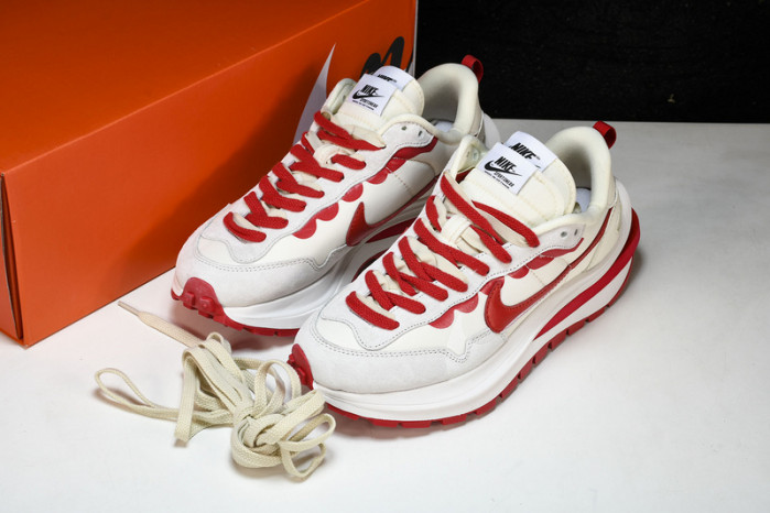 Sacai x Nk VaporWaffle 3.0 DD1875110