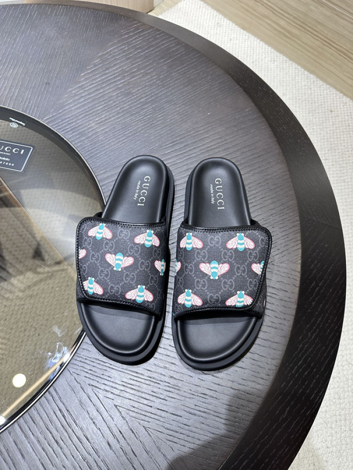 G DESIGNER SLIPPERS