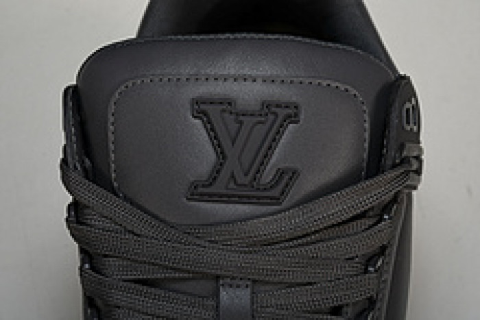 L&V SNEAKERS