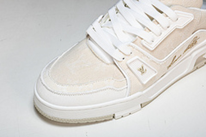 L&V SNEAKERS