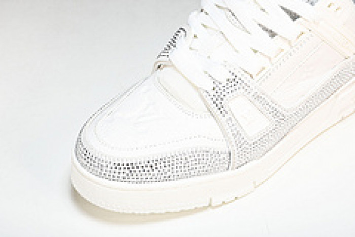 L&V SNEAKERS