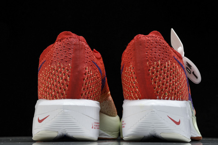 Nk ZoomX Vaporfly NEXT% 3 DV4129-601
