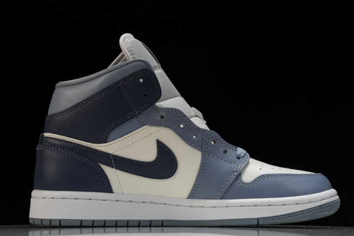 WMNS AIR JORDAN 1 MID BQ6472-140