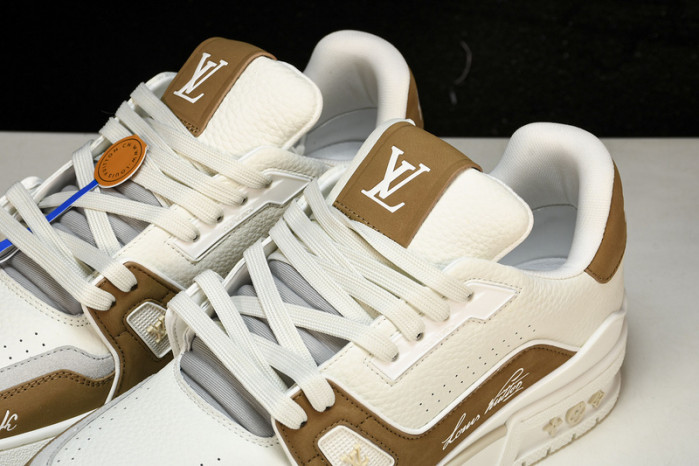 L&V SNEAKERS