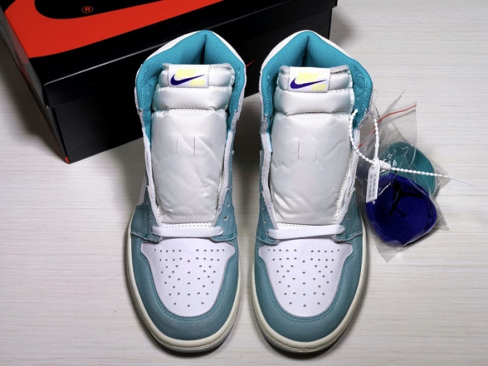 AIR JORDAN 1 RETRO HIGH OG 