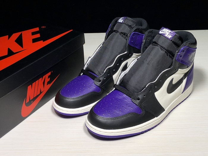 AIR JORDAN 1 RETRO HIGH OG "COURT PURPLE" 555088-501