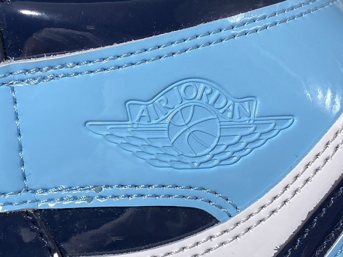 AIR JORDAN 1 RETRO HIGH UNC PATENT CD0461-401