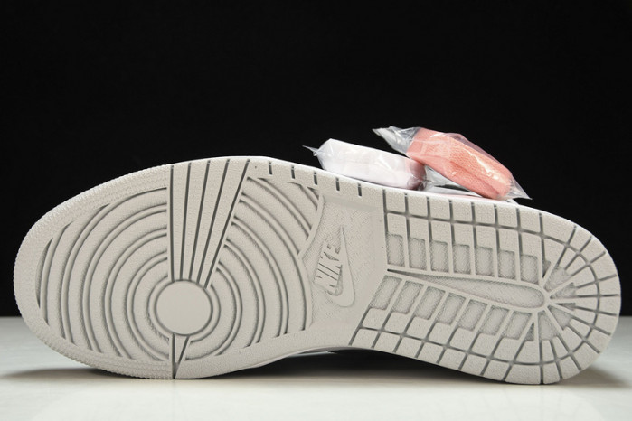 Jordan 1 Retro High OG Bleached Coral - 555088-108